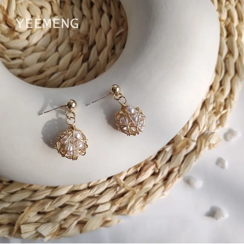 YEEMENG Korean Design New Metal Gold Irregular Geometric Smulated-Pearl Ball Long Drop Earrings for Women Girl Jewelry Gift
YEEMENG Korean Design New Metal Gold Irregular Geometric Smulated-Pearl Ball Long Drop Earrings for Women Girl Jewelry Gift