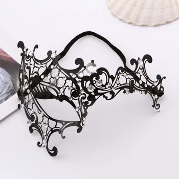 Fashion Carnival Show Masquerade Party Masks Cool Retro Women's Half Face Sexy Eye Princess Masks 4 Colors
Fashion Carnival Show Masquerade Party Masks Cool Retro Women's Half Face Sexy Eye Princess Masks 4 Colors