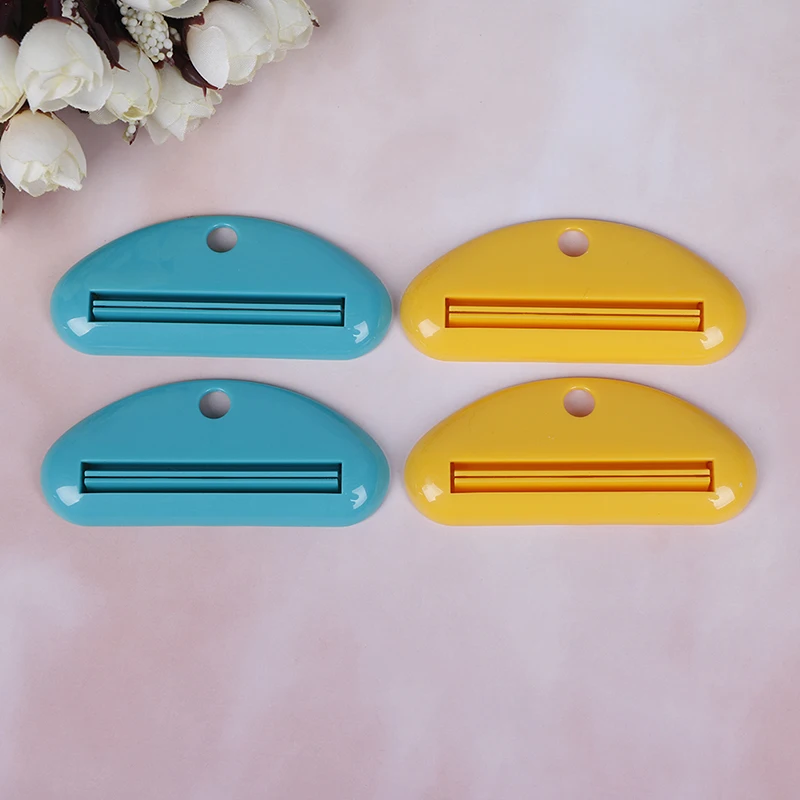 2Pcs/Sets Randomly Color Bathroom Tube Cream Facial Cleanser Squeezer Toothpaste Dispenser
2Pcs/Sets Randomly Color Bathroom Tube Cream Facial Cleanser Squeezer Toothpaste Dispenser