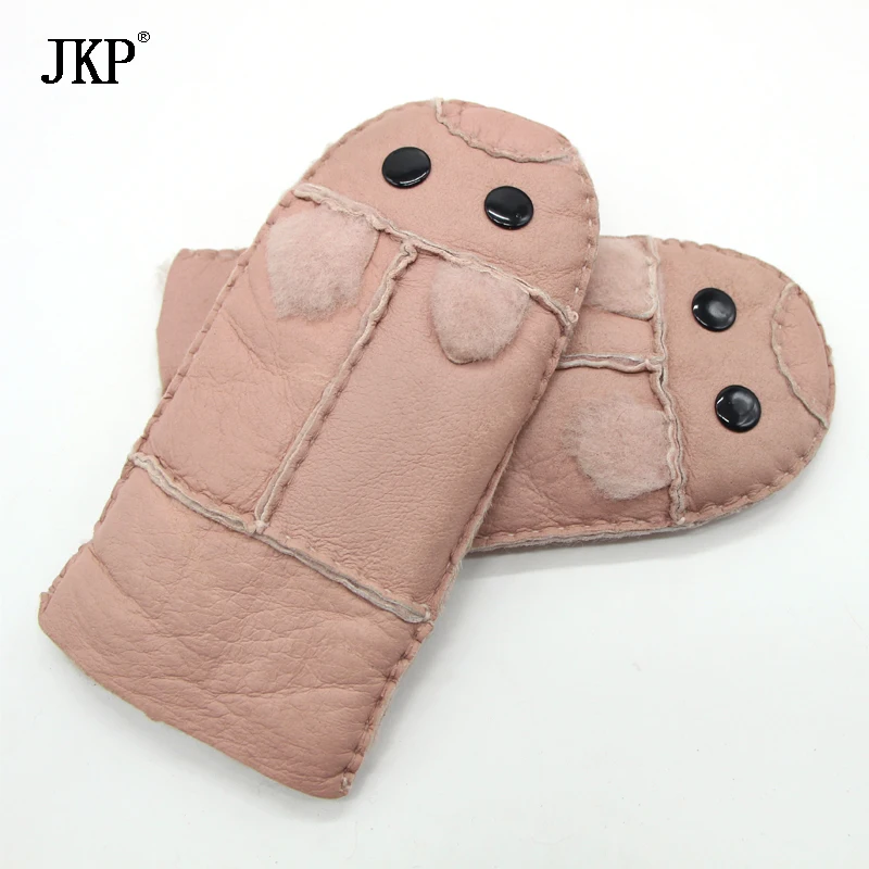 2017 Winter warm Gloves kids Gloves sheepskin fur mittens Children Leather Gloves
2017 Winter warm Gloves kids Gloves sheepskin fur mittens Children Leather Gloves