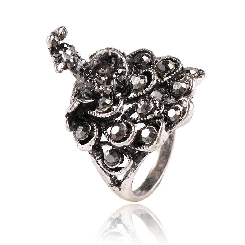 MIARA.L cross-border source fashion jewelry wholesale fashion creative man ring fast sale of hot style peacock ring
MIARA.L cross-border source fashion jewelry wholesale fashion creative man ring fast sale of hot style peacock ring