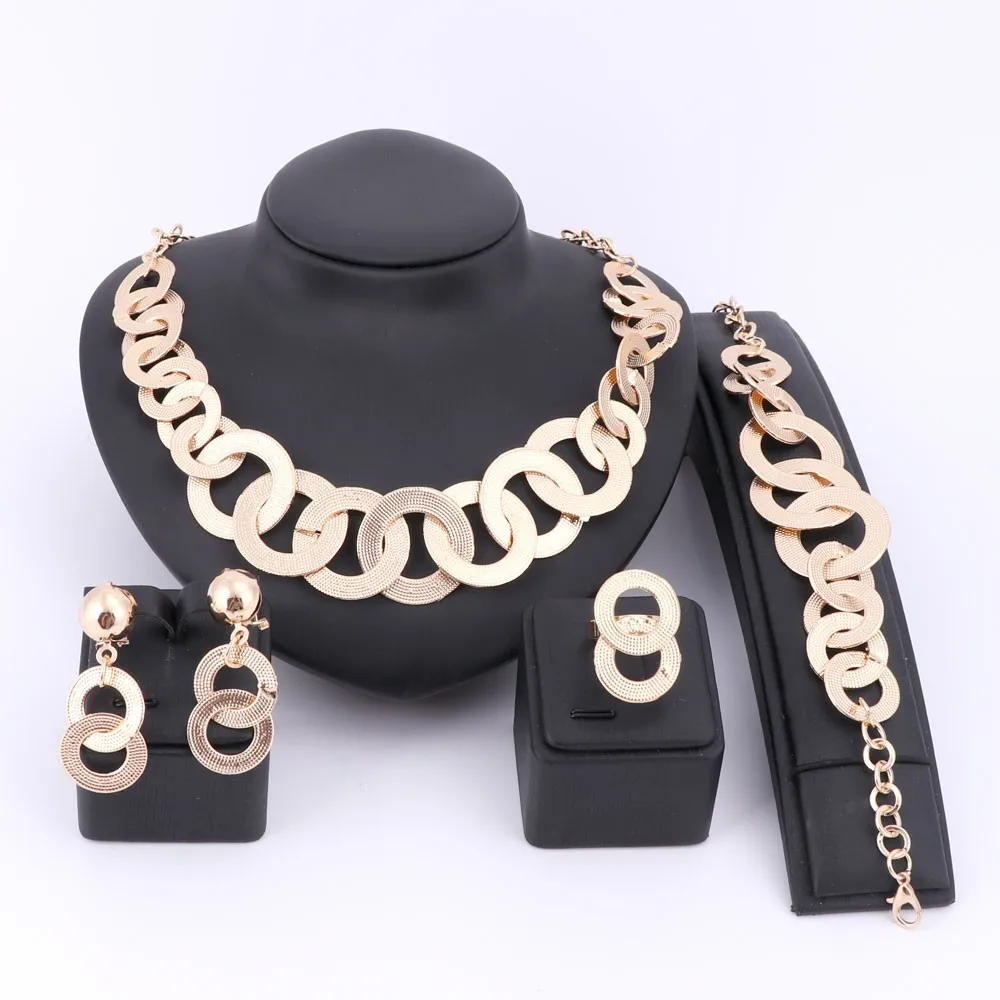 Fashion Jewelry Sets For Women Round Necklace Earrings Ring Bracelet Gold Color Classic Pendant Wedding Dress Accessories
Fashion Jewelry Sets For Women Round Necklace Earrings Ring Bracelet Gold Color Classic Pendant Wedding Dress Accessories