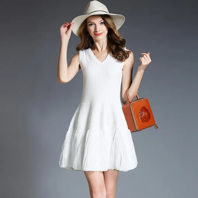 New High Street Dress 2019 Spring Women V-Neck Soft Knitting Patchwork Sleeveless A-Line White Black Pink Sweater Dress
New High Street Dress 2019 Spring Women V-Neck Soft Knitting Patchwork Sleeveless A-Line White Black Pink Sweater Dress
