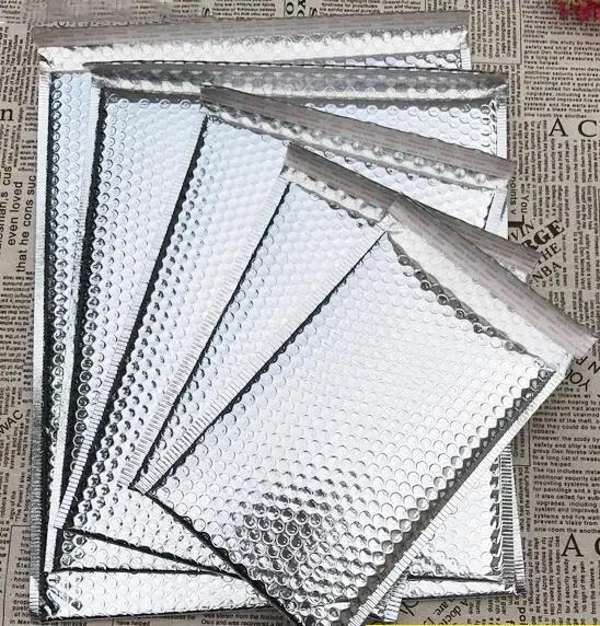 5pcs/lot 18x17cm Silver aluminium foil bubble mailer bags metallic bubble padded envelope shipping bag
5pcs/lot 18x17cm Silver aluminium foil bubble mailer bags metallic bubble padded envelope shipping bag