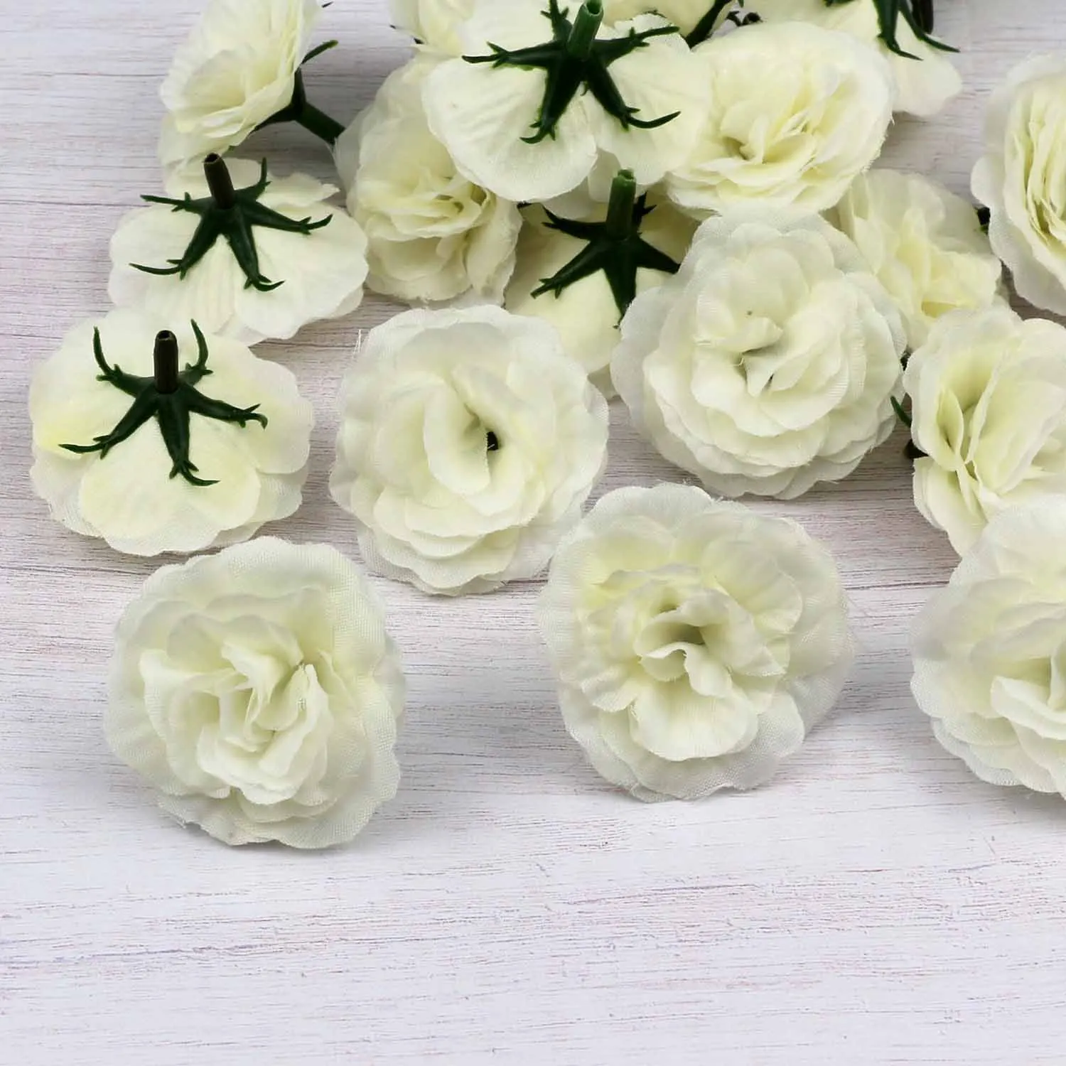 Cream Silk Flowers Pack of 30 Artificial Silk Rose Heads Bulk Flowers 4cm For Flower Wall Kissing Balls Wedding Supplies
Cream Silk Flowers Pack of 30 Artificial Silk Rose Heads Bulk Flowers 4cm For Flower Wall Kissing Balls Wedding Supplies