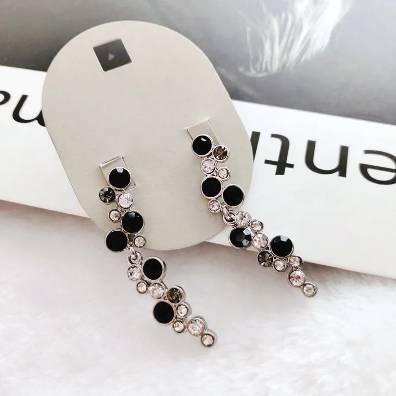 New Fashion Sweet Crystal Drop Earrings for Women Charming Clear Black Beads Earrings Summer Jewelry Party Gift
New Fashion Sweet Crystal Drop Earrings for Women Charming Clear Black Beads Earrings Summer Jewelry Party Gift