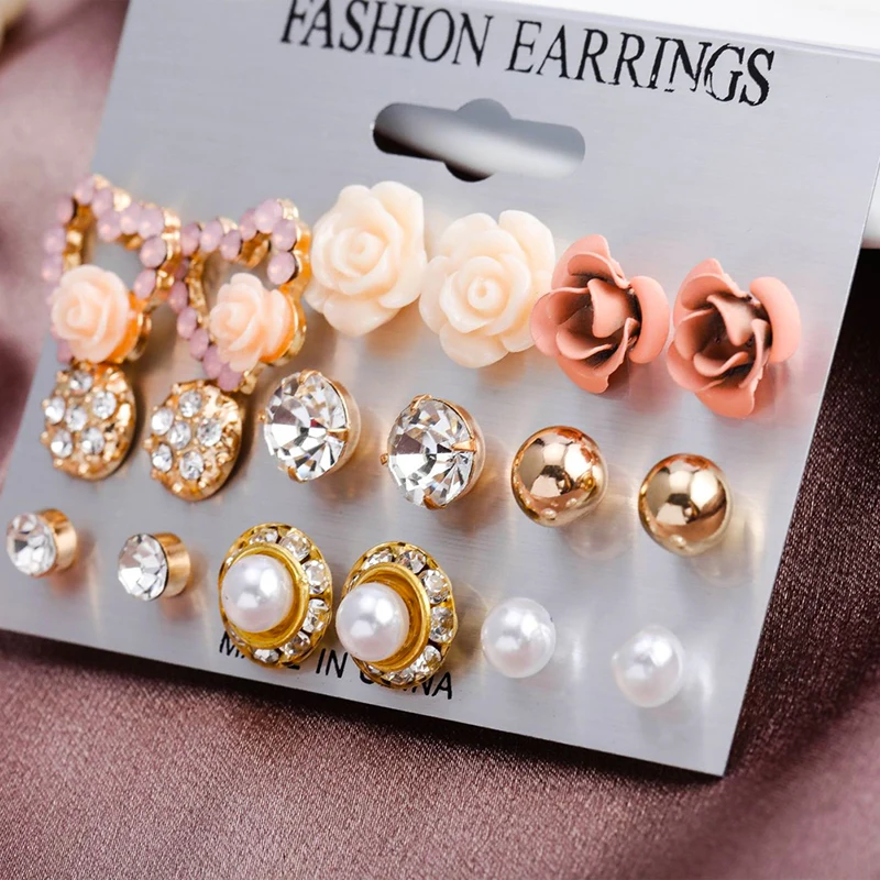 9Pairs/Set FashionWomen Square Crystal Heart Stud Earrings For Women Piercing Simulated Pearl Flower Earrings
9Pairs/Set FashionWomen Square Crystal Heart Stud Earrings For Women Piercing Simulated Pearl Flower Earrings