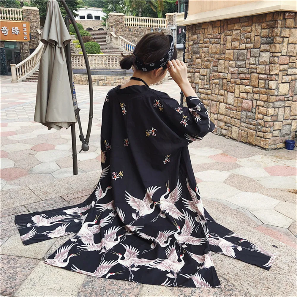 Long Sleeve Japanese Kimono Traditional Dress Korean Yukat Cardigan Women Fashion Boho Loose Casual Outerwear Beachwear Blouse
Long Sleeve Japanese Kimono Traditional Dress Korean Yukat Cardigan Women Fashion Boho Loose Casual Outerwear Beachwear Blouse