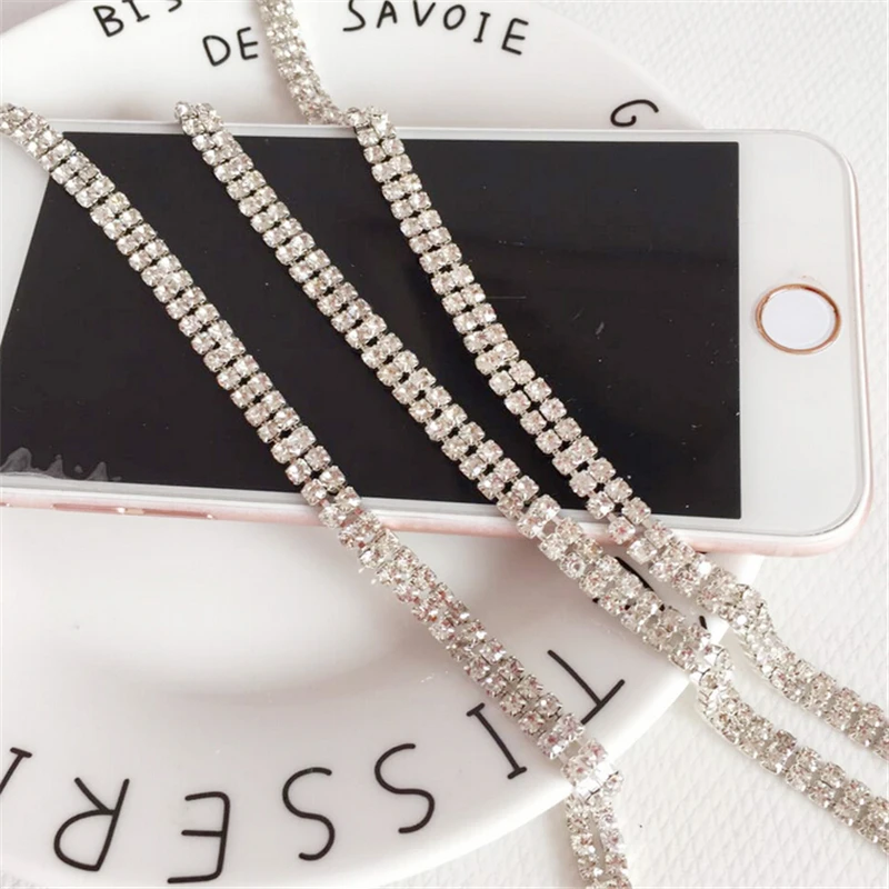 Free ship Fancy Shiny Bag Dress Bra Crystal SS12 3mm close chain silver Ribbon cup chain 10 yard sewing Diy accessories
Free ship Fancy Shiny Bag Dress Bra Crystal SS12 3mm close chain silver Ribbon cup chain 10 yard sewing Diy accessories
