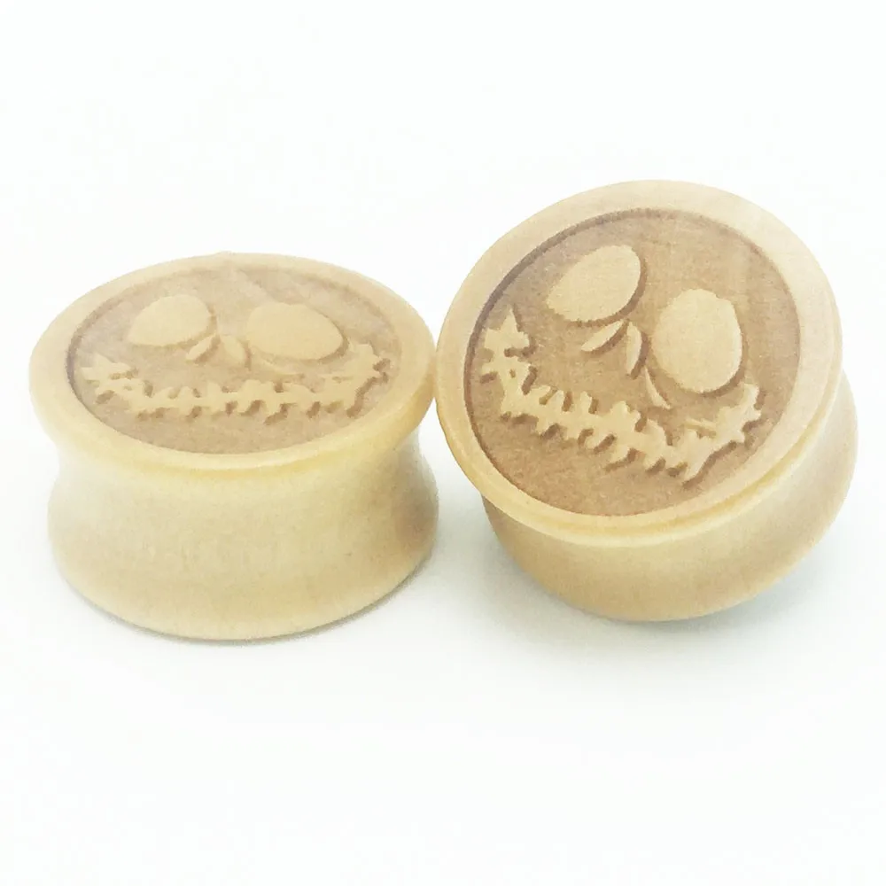 1Pair Fashion Flesh Tunnels Ear Plugs and Tapers Natural Wood Skull Logo Saddle Ear Expanders 10-20mm Anti-allergic Body Jewelry5