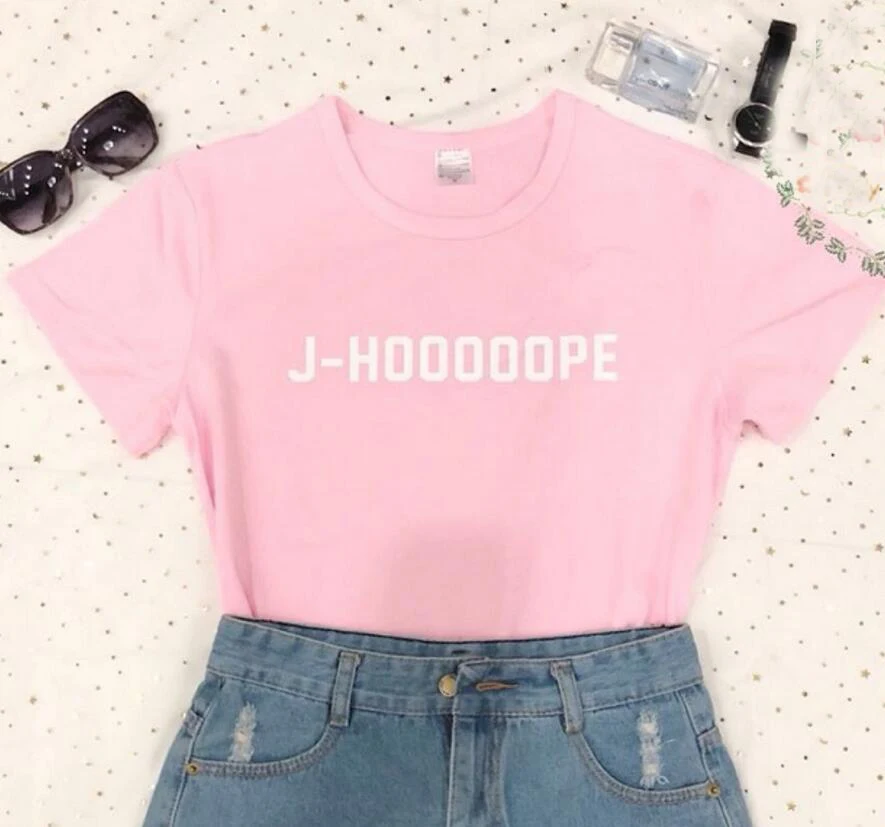 Korea T-shirt Woman J-HOOOOOPE T-Shirt Streetwear Fashion Popular T Shirts Women Outfits Letter Print Tops Tees Shirts
Korea T-shirt Woman J-HOOOOOPE T-Shirt Streetwear Fashion Popular T Shirts Women Outfits Letter Print Tops Tees Shirts