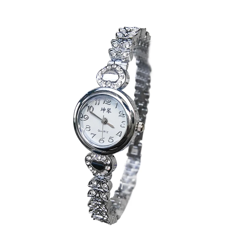 UTB8cfOTb._4iuJk43Fqq6z.FpXan