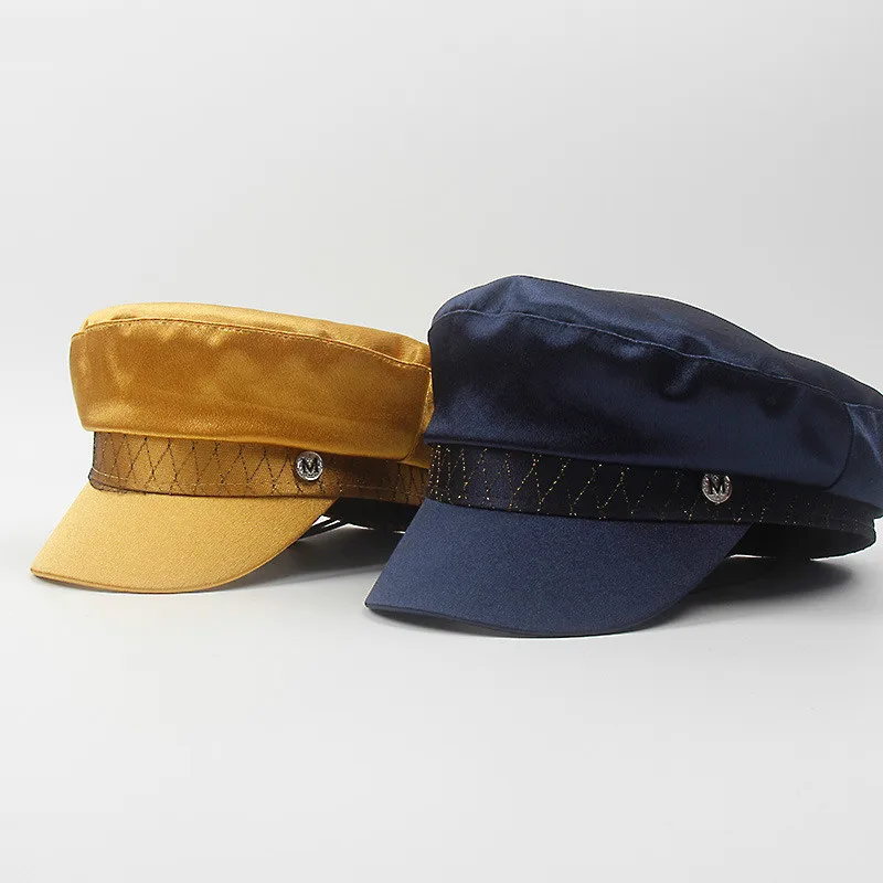 2019 Autumn Winter Vintage letter Leather Military Hat for Women Female Black Hat Berets Ladies navy cap Fashion Hats
2019 Autumn Winter Vintage letter Leather Military Hat for Women Female Black Hat Berets Ladies navy cap Fashion Hats