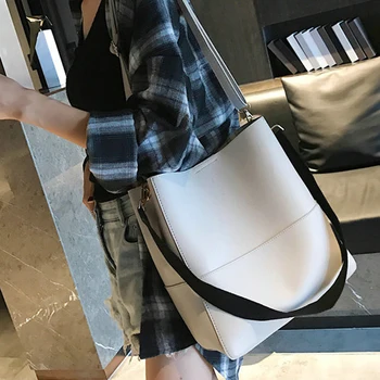 Luxury Women Shoulder Composite Bag Female Crossbody Messenger Bags Handbag Leather PU Big Capacity Messenger bag B42-15
Luxury Women Shoulder Composite Bag Female Crossbody Messenger Bags Handbag Leather PU Big Capacity Messenger bag B42-15