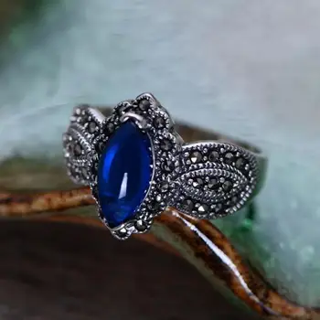 Natural Stone Thai Silver Inlaid Sapphire Womens Ring 925 Sterling Silver Jewelry Flower Shape Vintage Design Anel Feminino
Natural Stone Thai Silver Inlaid Sapphire Womens Ring 925 Sterling Silver Jewelry Flower Shape Vintage Design Anel Feminino