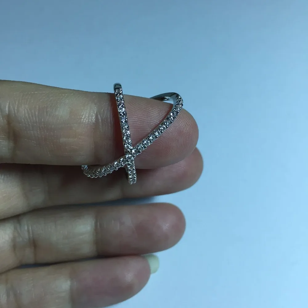 fashion jewelry AAA cubic zironia copper base cross X shaped design open ring for women anel party bijoux
fashion jewelry AAA cubic zironia copper base cross X shaped design open ring for women anel party bijoux