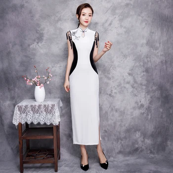 Sexy Long Velour Cheongsam 2018 Spring Traditional Chinese style Dress Womens Mandarin Collar Qipao Slim Party Dresses Vestido
Sexy Long Velour Cheongsam 2018 Spring Traditional Chinese style Dress Womens Mandarin Collar Qipao Slim Party Dresses Vestido