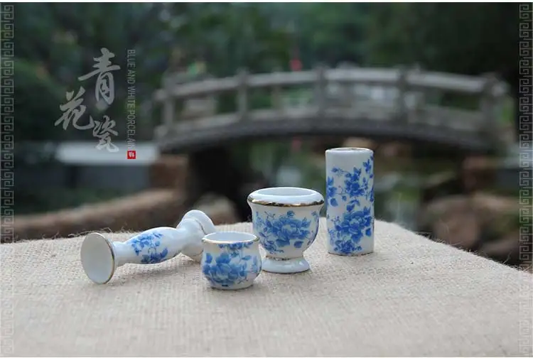 HOT SALE!dollhouse Miniature.!!Ceramic Antique Gold Pocket Stroke Floret Bottle Mini Blue Bottle Fleshy Basin
HOT SALE!dollhouse Miniature.!!Ceramic Antique Gold Pocket Stroke Floret Bottle Mini Blue Bottle Fleshy Basin