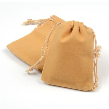 50pcs/lot 7x9cm Gold Small Velvet Drawstring Bags Cute Bracelet Jewelry Bag Gift Packaging Pouches Wedding Favor Velvet Gift Bag
50pcs/lot 7x9cm Gold Small Velvet Drawstring Bags Cute Bracelet Jewelry Bag Gift Packaging Pouches Wedding Favor Velvet Gift Bag