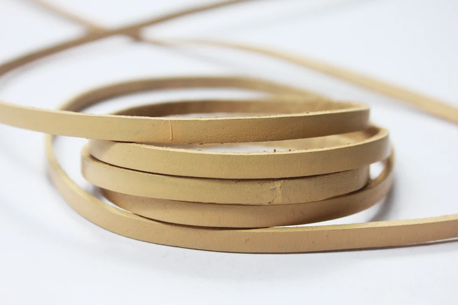 1 Yard 5mmx2mm Beige Coated Cow Hide Real Leather Strip, 5mm Wide Genuine Leather Cord GF5M103
1 Yard 5mmx2mm Beige Coated Cow Hide Real Leather Strip, 5mm Wide Genuine Leather Cord GF5M103