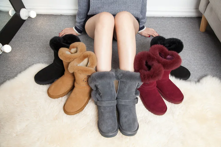 2018 autumn and winter new leather women's cotton shoes Korean rabbit hair fashion snow boots in the tube warm women's boots.
2018 autumn and winter new leather women's cotton shoes Korean rabbit hair fashion snow boots in the tube warm women's boots.