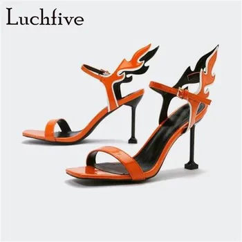 Fire-patterned Genuine Leather Women Sandals Thin High Heels Buckle Strap Shoes Woman Open Toe Black Hot Sandals Feminina
Fire-patterned Genuine Leather Women Sandals Thin High Heels Buckle Strap Shoes Woman Open Toe Black Hot Sandals Feminina
