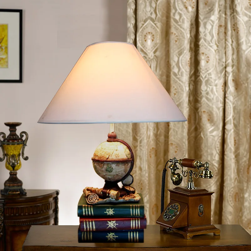 Retro Mediterranean Resin, Long Distance Navigation Globe, Telescope Book, Creative Home Table Lamp For Bedroom Living room 1126
Retro Mediterranean Resin, Long Distance Navigation Globe, Telescope Book, Creative Home Table Lamp For Bedroom Living room 1126