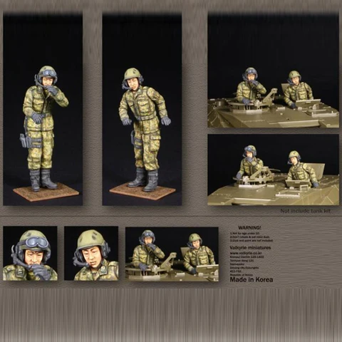 1/35 Land Self-Defense Force Two people Resin kit soldiers GK Military theme Scene combination Uncoated No colour
1/35 Land Self-Defense Force Two people Resin kit soldiers GK Military theme Scene combination Uncoated No colour