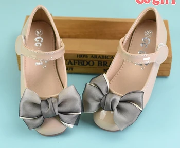 2019 fashion Girls Princess shoes spring and autumn new pearlescent leather princess shoes children's small shoes
2019 fashion Girls Princess shoes spring and autumn new pearlescent leather princess shoes children's small shoes