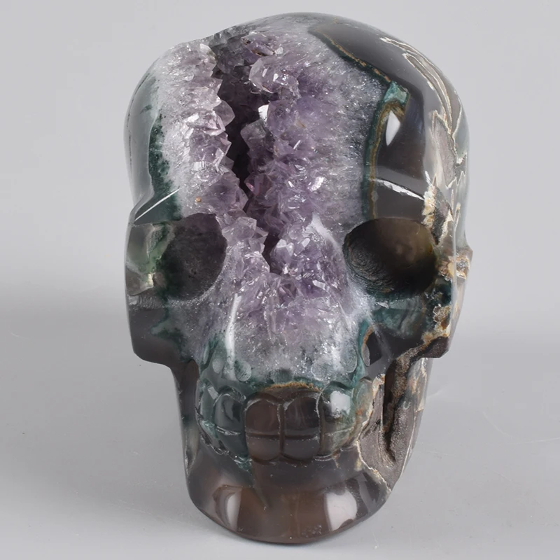 570 g Hand Carved Skull Agate Crystal Geode Skulls Natural Stone Halloween Quartz Figurine Healing Onyx Statue Feng Shui Decor
570 g Hand Carved Skull Agate Crystal Geode Skulls Natural Stone Halloween Quartz Figurine Healing Onyx Statue Feng Shui Decor