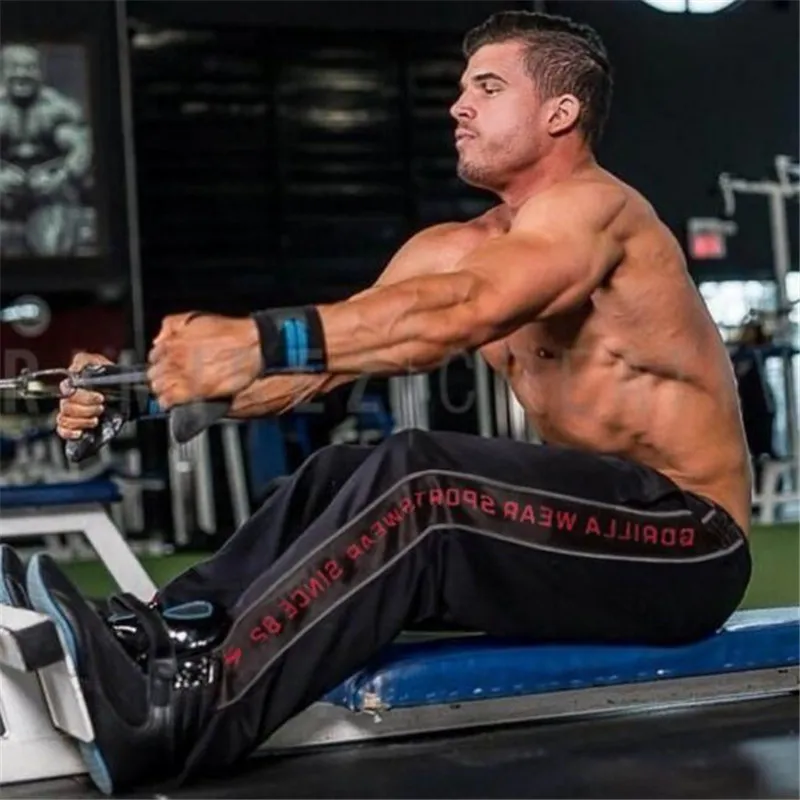 New fitness tracksuit pants men's straight pants men's summer and autumn mesh loose breathable casual pants 
New fitness tracksuit pants men's straight pants men's summer and autumn mesh loose breathable casual pants