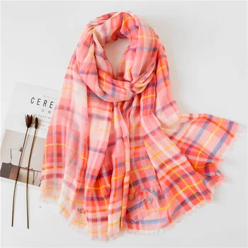 2019 Fashion Striped Plaid Fringe Viscose Shawl Scarf Women High Quality Soft Warm Pashmina Stole Muslim Hijab Sjaal 180*90Cm
2019 Fashion Striped Plaid Fringe Viscose Shawl Scarf Women High Quality Soft Warm Pashmina Stole Muslim Hijab Sjaal 180*90Cm