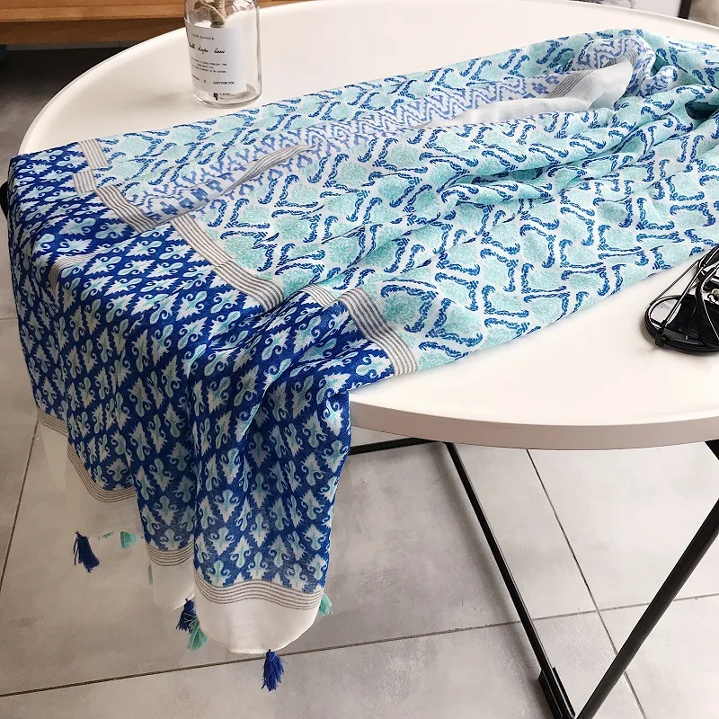 women head scarfs for ladies autumn spring luxury brand designer long boho blue print neck scarf Muslim Hijab Bufandas shawl
women head scarfs for ladies autumn spring luxury brand designer long boho blue print neck scarf Muslim Hijab Bufandas shawl