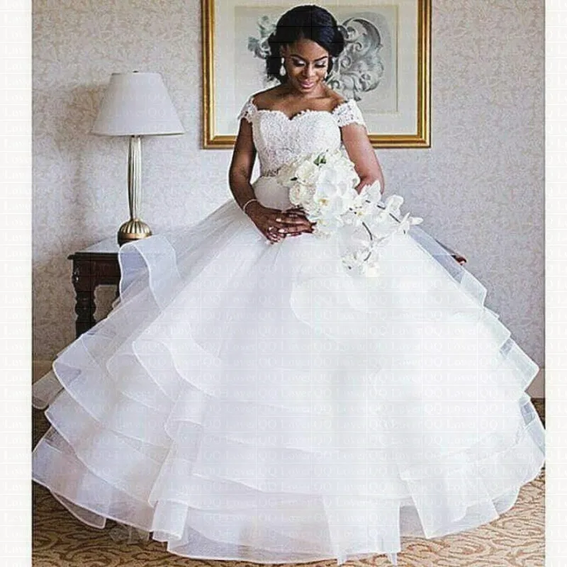 2019 New African Ball Gown Wedding Dress Cap Sleeves Lace Bridal Gown Wedding Gowns
2019 New African Ball Gown Wedding Dress Cap Sleeves Lace Bridal Gown Wedding Gowns