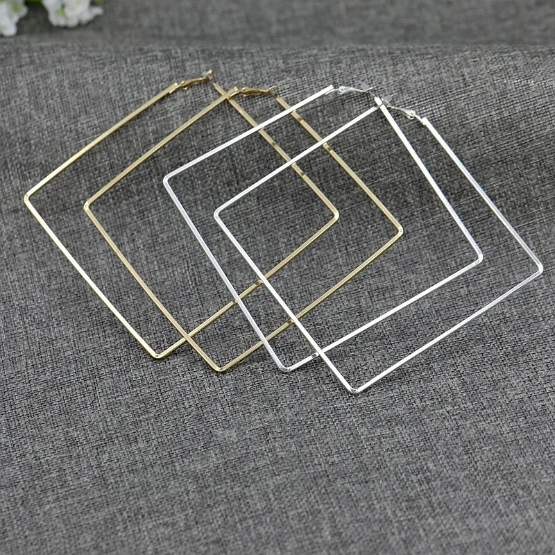 2019 Super Big Circle Smooth 10cm Gold Silver Hyperbole Ear Metal Hip Hop Punk Round Hollow Square Dangle Earrings Women Dance
2019 Super Big Circle Smooth 10cm Gold Silver Hyperbole Ear Metal Hip Hop Punk Round Hollow Square Dangle Earrings Women Dance