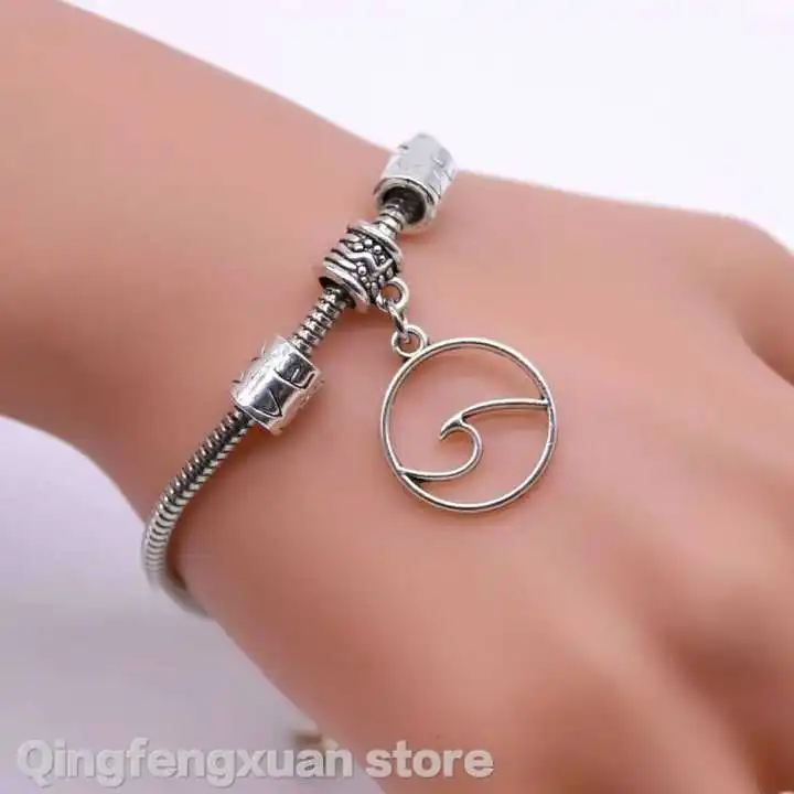 European and American popular models of marine alloy pendant bracelet LOVE beads snake chain peach heart bead
European and American popular models of marine alloy pendant bracelet LOVE beads snake chain peach heart bead