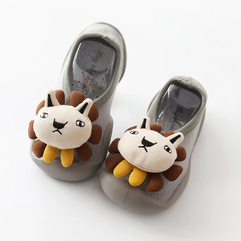 Lion Baby Girls Boys Shoes Soft and Comfortable Children Attipas Same Design First Walkers Anti-slip Toddler Shoes
Lion Baby Girls Boys Shoes Soft and Comfortable Children Attipas Same Design First Walkers Anti-slip Toddler Shoes