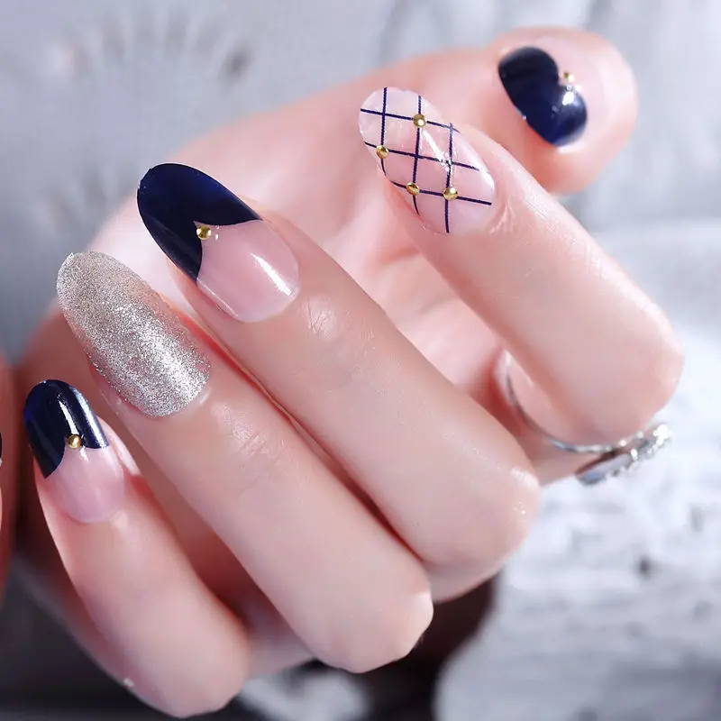 24Pcs Charming Blue Silver Fake Nails Grid Pattern Elegant False Nails Middle Long Oval Smooth Bride Full Cover Nail Tips
24Pcs Charming Blue Silver Fake Nails Grid Pattern Elegant False Nails Middle Long Oval Smooth Bride Full Cover Nail Tips