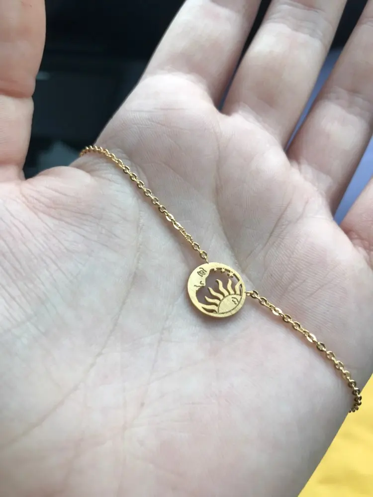 Necklaces For Women Jewelry Collier Femme 2019 Stainless Steel Round Pendants Cut Out Moon And Sun Necklace Best Friend Gifts
Necklaces For Women Jewelry Collier Femme 2019 Stainless Steel Round Pendants Cut Out Moon And Sun Necklace Best Friend Gifts