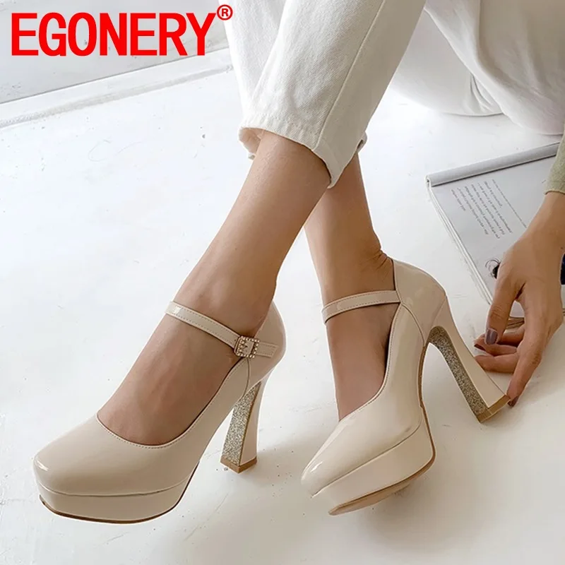 EGONERY woman shoes spring new fashion sexy square toe patent leather party woman pumps outside super high heels platform shoes
EGONERY woman shoes spring new fashion sexy square toe patent leather party woman pumps outside super high heels platform shoes