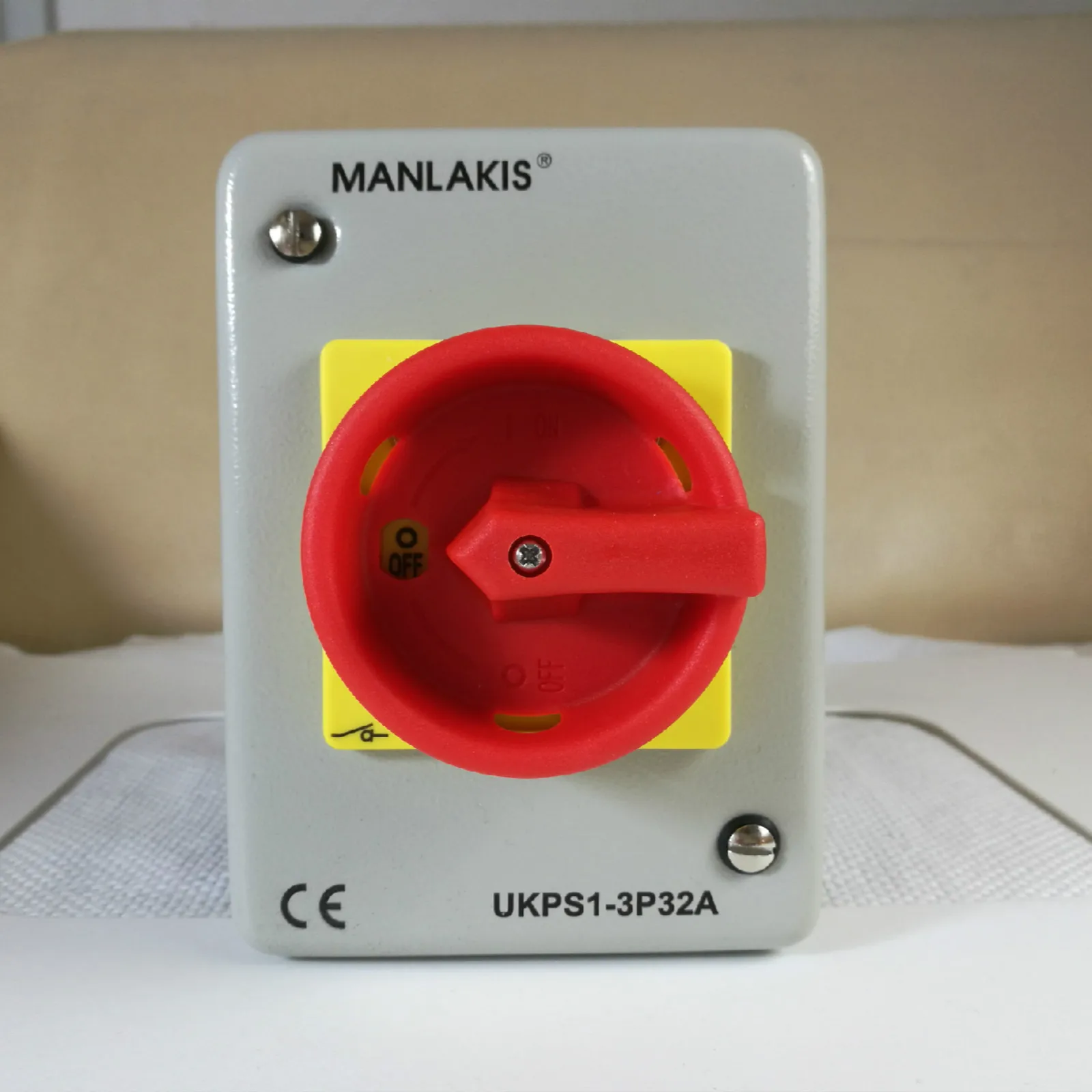 Industrial Loading Isolation Switch 3P 32A UKP Surface Installation Waterproof Rotary Transfer Isolating Switch with Metal Box
Industrial Loading Isolation Switch 3P 32A UKP Surface Installation Waterproof Rotary Transfer Isolating Switch with Metal Box