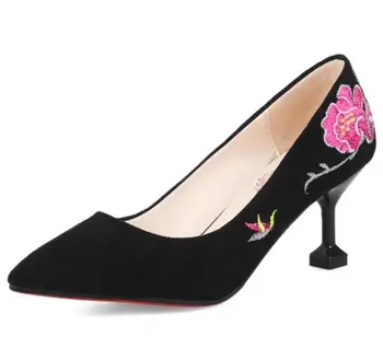 Zapatos Mujer High Heels Autumn Spring Wedding Shoes Woman Fashion Chaussure Femme Laides Embroider Women Pumps Female C161661
Zapatos Mujer High Heels Autumn Spring Wedding Shoes Woman Fashion Chaussure Femme Laides Embroider Women Pumps Female C161661