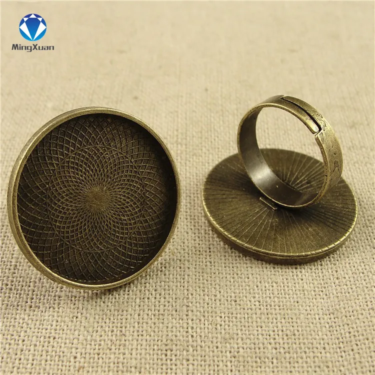 MINGXUAN 10pcs/lot Antique Bronze Ring Settings inner 25 MM Couples Adjustable Finger Ring DIY Jewelry Findings C784
MINGXUAN 10pcs/lot Antique Bronze Ring Settings inner 25 MM Couples Adjustable Finger Ring DIY Jewelry Findings C784