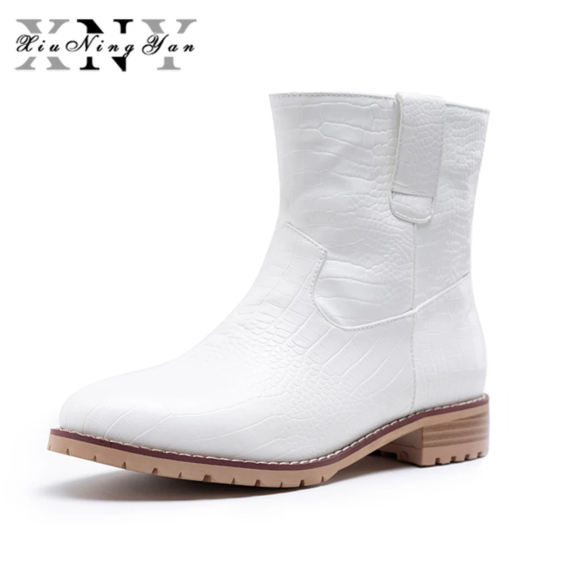 Xiuningyan Women Ankle Boots Low Heel Genuine Leather Round Toe Penny Boots Females Shoes Woman Martin Boots
Xiuningyan Women Ankle Boots Low Heel Genuine Leather Round Toe Penny Boots Females Shoes Woman Martin Boots