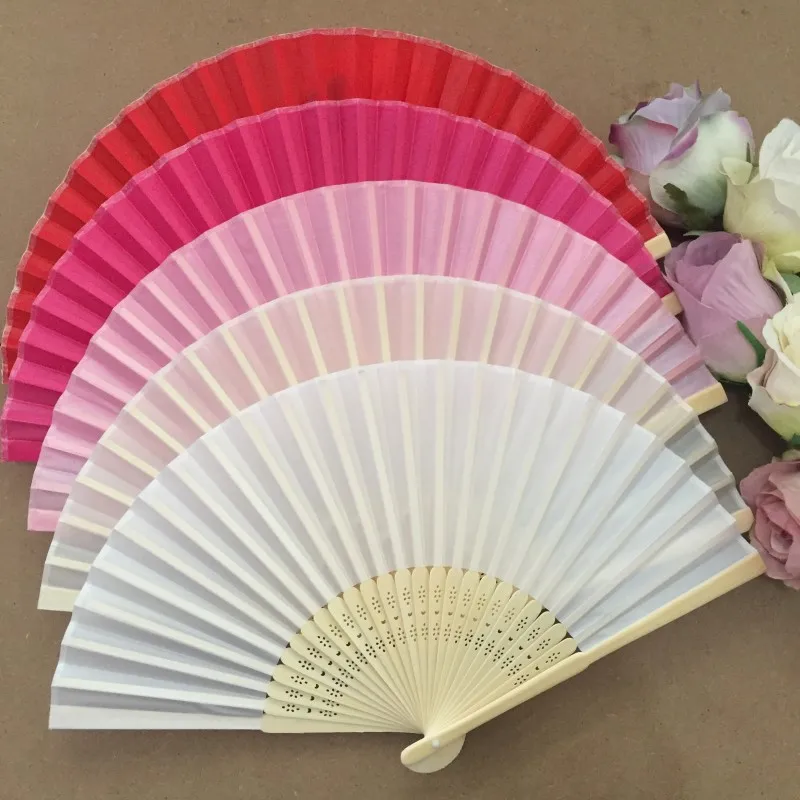Free shipping 12pcs/lot candy colors Folding Silk Hand Fan for wedding favor with organza gift bag in 5 colors available
Free shipping 12pcs/lot candy colors Folding Silk Hand Fan for wedding favor with organza gift bag in 5 colors available