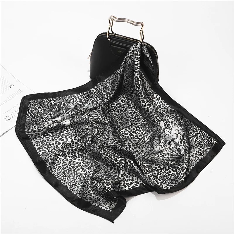 New Ladies Square Scarf Printing Leopard Silk Scarves Women Office Neckerchief Soft Fashion Foulard Bandana 60*60cm
New Ladies Square Scarf Printing Leopard Silk Scarves Women Office Neckerchief Soft Fashion Foulard Bandana 60*60cm