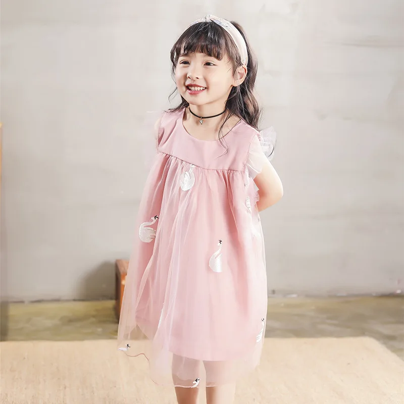 Korean Version of Children's Wear Baby Dress with Flying Sleeves Children's Dress Swan Embroidered Screen Girl's Dress
Korean Version of Children's Wear Baby Dress with Flying Sleeves Children's Dress Swan Embroidered Screen Girl's Dress