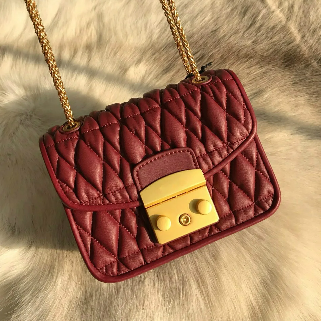 Bags Handbags Women Famous Brands Women Handbags Genuine Leather Women Flap Purses and Handbags Shoulder Bag
Bags Handbags Women Famous Brands Women Handbags Genuine Leather Women Flap Purses and Handbags Shoulder Bag