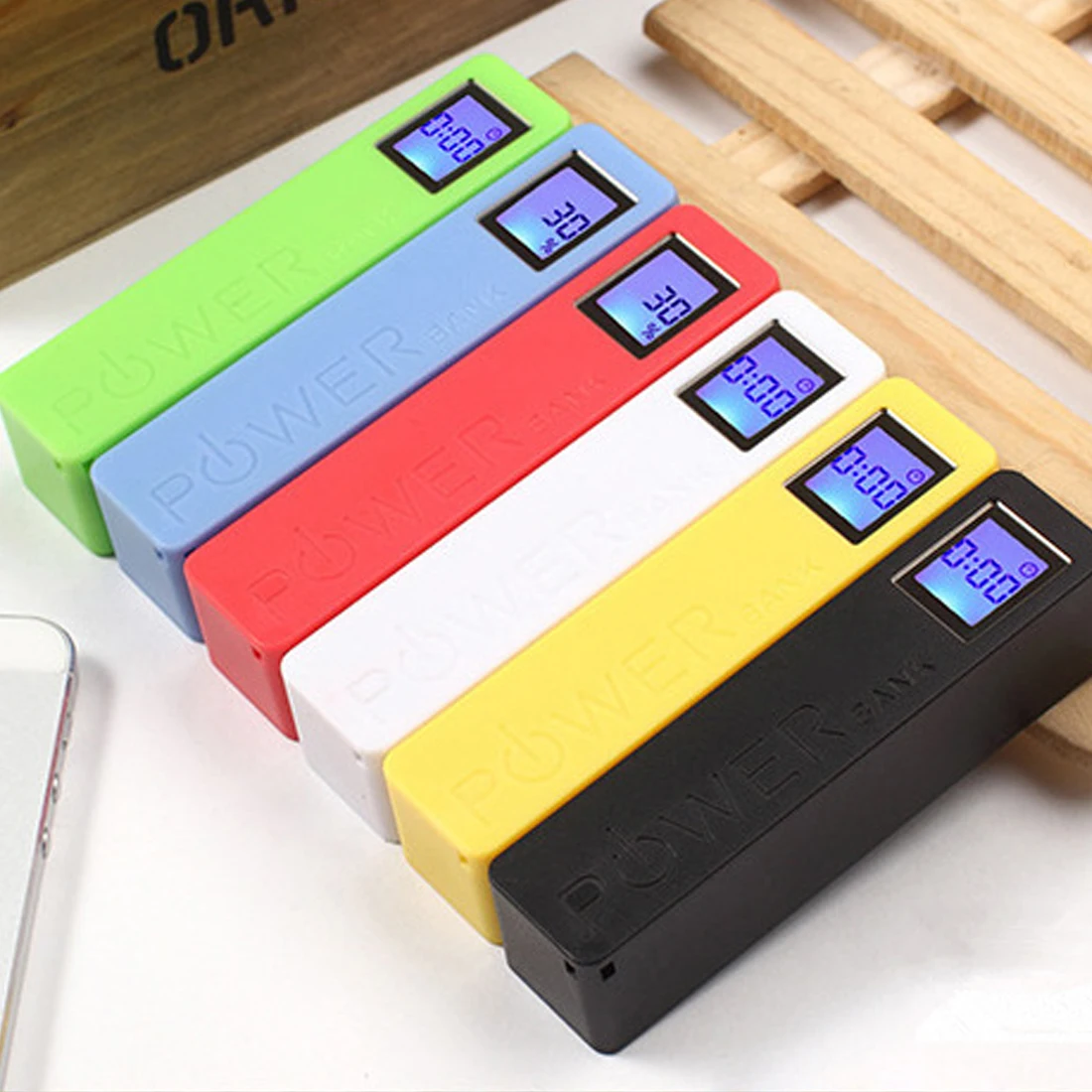 Centechia New Arrival For 2600mAh USB LCD Power Bank Case 18650 Battery Charger new Box Kit 6 Colors
Centechia New Arrival For 2600mAh USB LCD Power Bank Case 18650 Battery Charger new Box Kit 6 Colors
