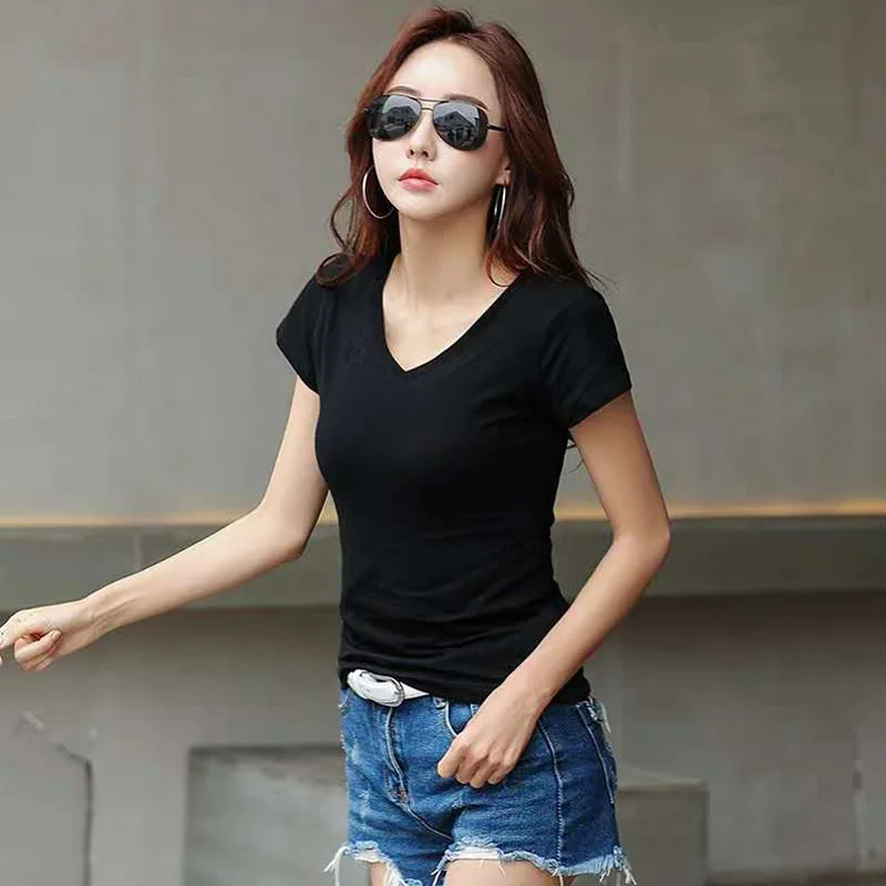 Summer 2019 New V-neck Sexy Slim White T-shirt Black and White Simple Joker Bottoming T-shirt Women's Summer
Summer 2019 New V-neck Sexy Slim White T-shirt Black and White Simple Joker Bottoming T-shirt Women's Summer